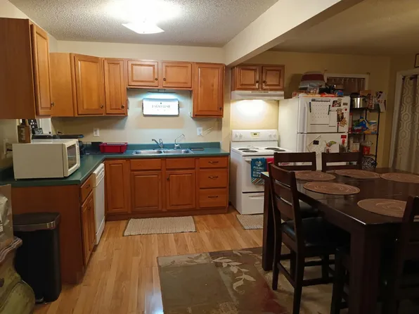 221 E Main St, Richland, MO 65556