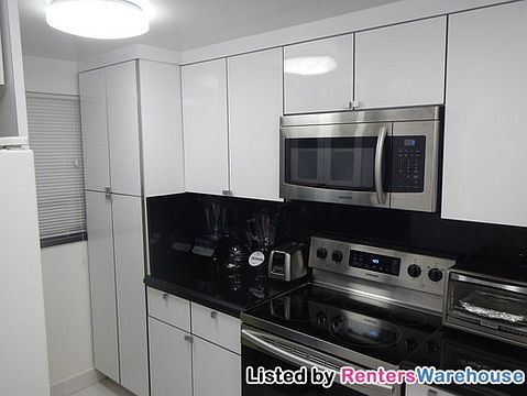 4th image of 9230 Lagoon Pl APT 217