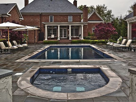 Hot tub, pool and large pool deck
