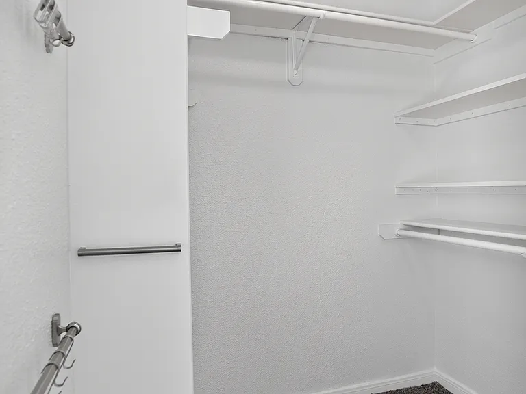 2606 Encina — Photo 21