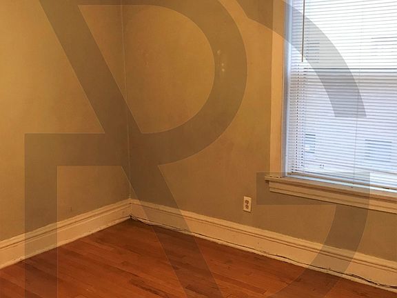 2nd image of 5046 S Damen Ave #1W