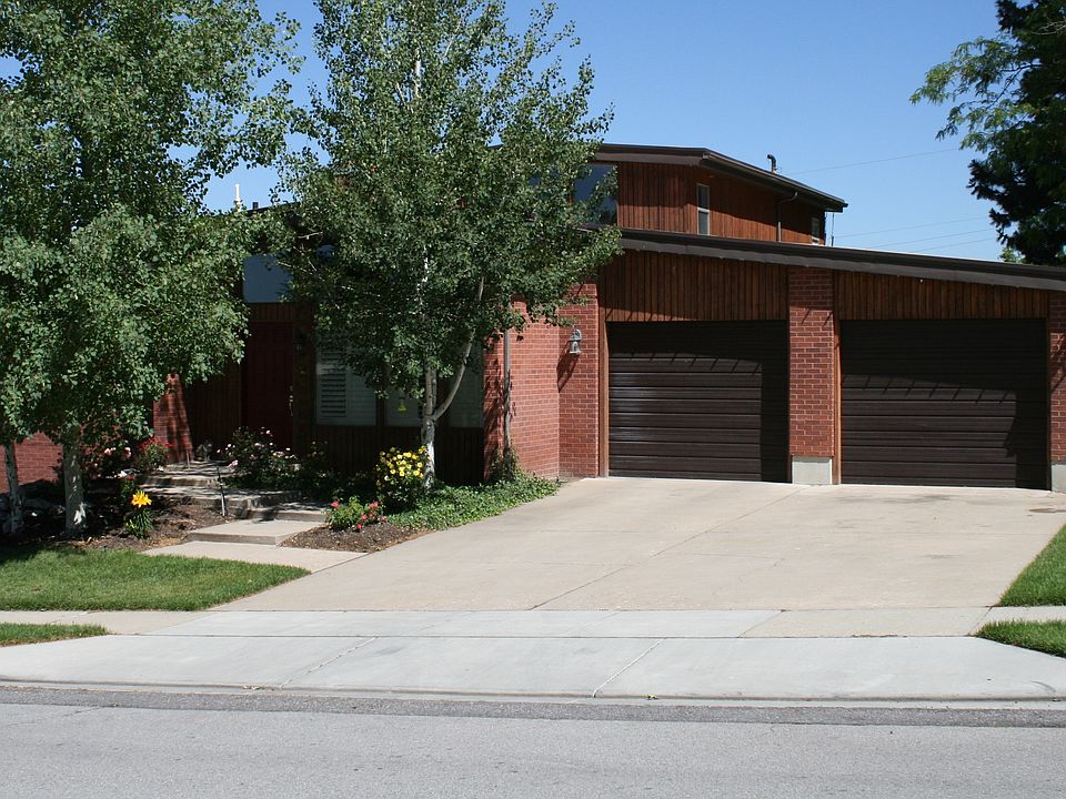 Bountiful House - Garage from street_08092013