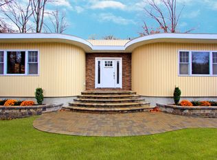 2641 Gregory St, Yorktown Heights, NY 10598