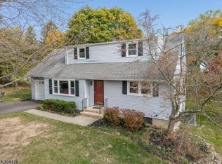 18 Union Rd, Clinton, NJ 08809