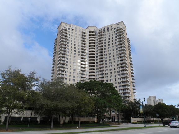 2nd image of 19501 W Country Club Dr APT 2409