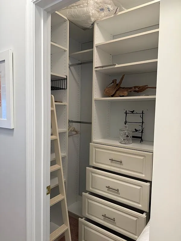 1 bed, 1.0 bath, 1236 sqft, $1,300 — Photo 3