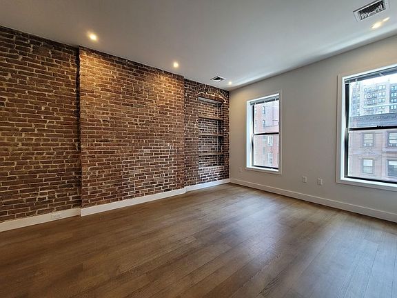2nd image of 1064 Madison Ave APT 15