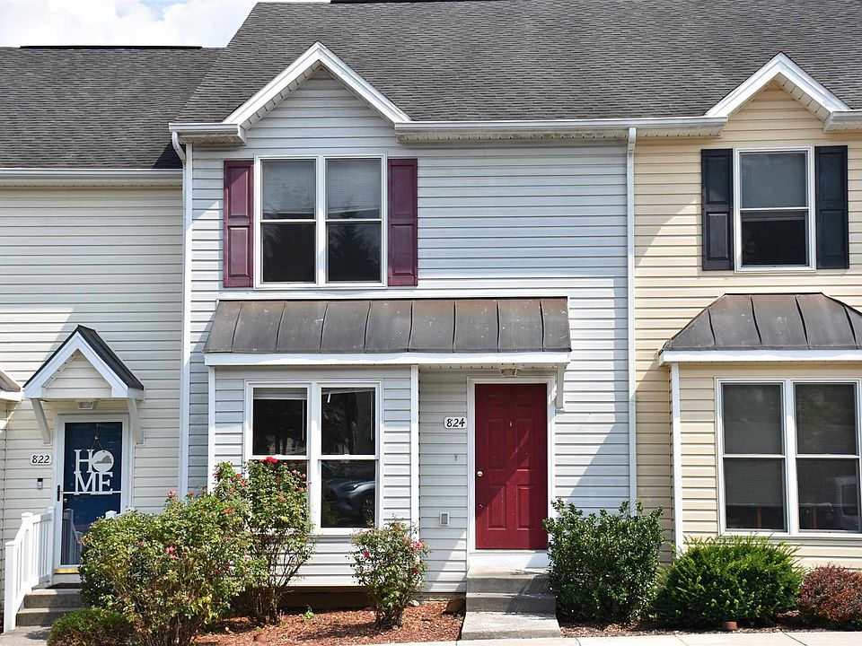 1st image of 824 Camelot Ln