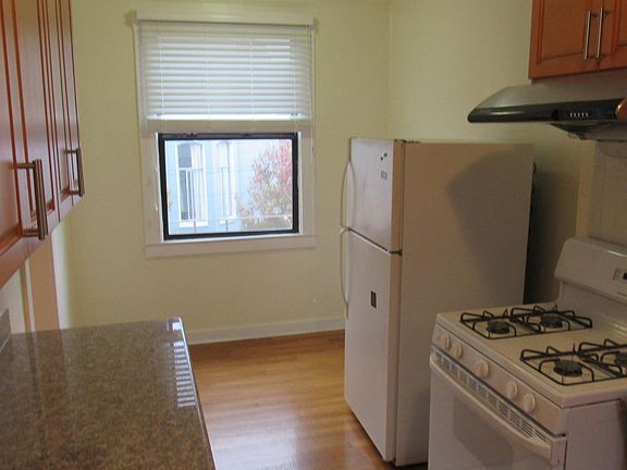 5th image of 3232 21st St #11