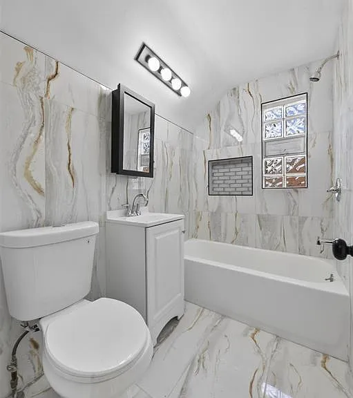13527 Winthrop St — Photo 31