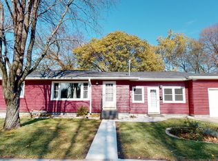 1004 11th St NE, Mason City, IA 50401