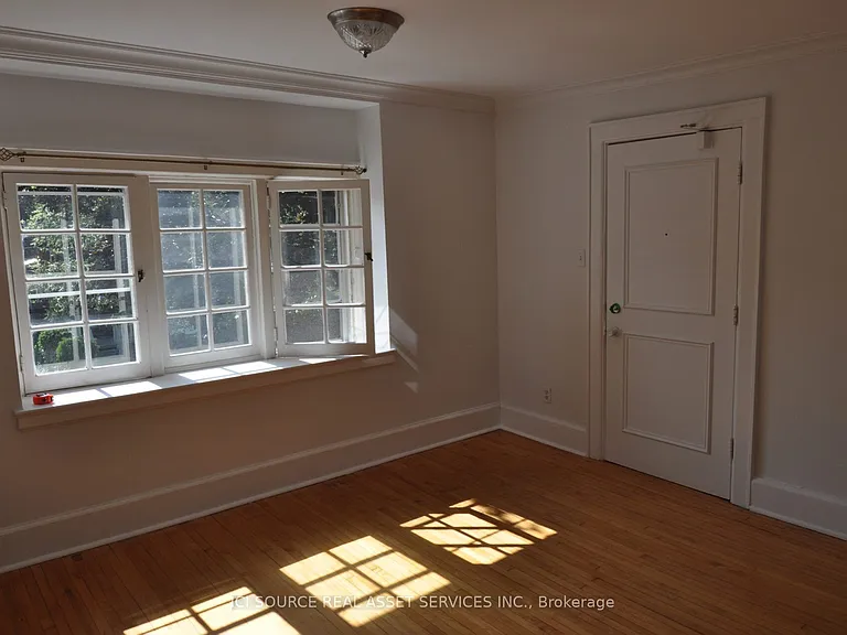 201 Crawford St #4 — Photo 6