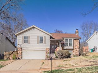 803 Eaglebrooke Dr, Ballwin, MO