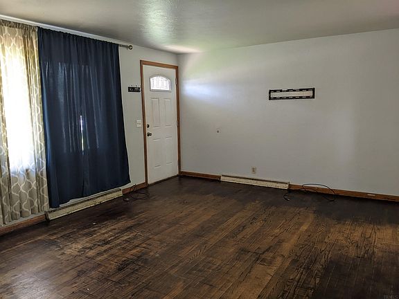 3rd image of 2524 Ottawa Dr