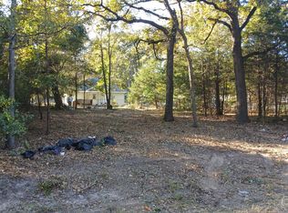 101 Woodside Dr, Mabank, TX 75156