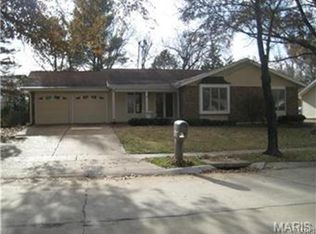 2175 Silverwood Ln, Chesterfield, MO 63017