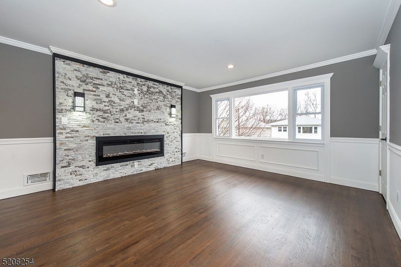 1st image of 229 Lakewood Dr #U2-2