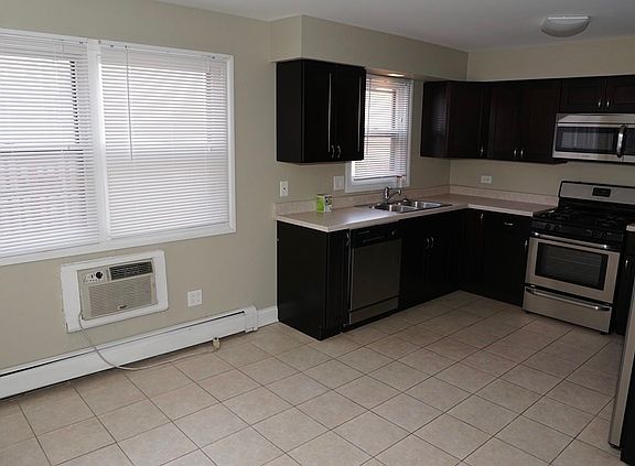 5th image of 4111 N Mozart St Unit 2E