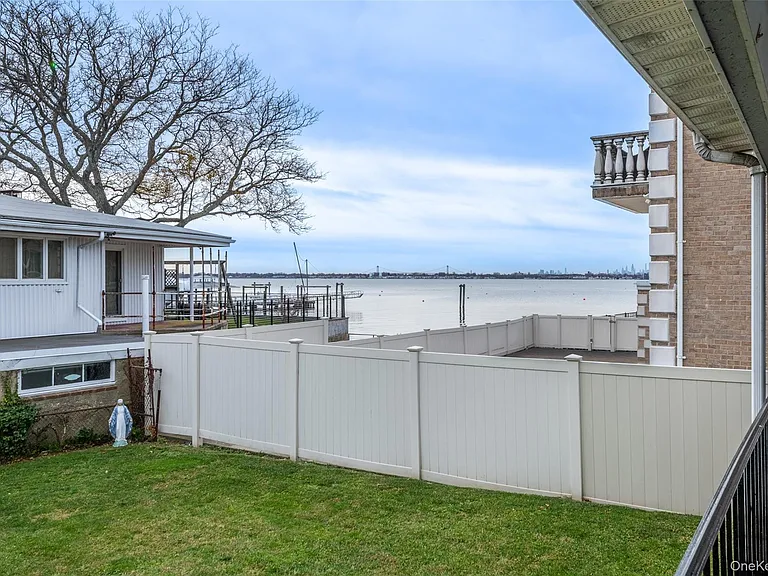 10 Pell Pl — Photo 24