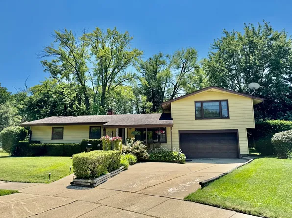 1511 Rogers Ct, Dekalb, IL 60115