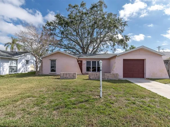 8633 Orange Blossom Dr, Seminole, FL 33772