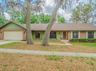 1107 Oakridge Manor Dr, Brandon, FL 33511