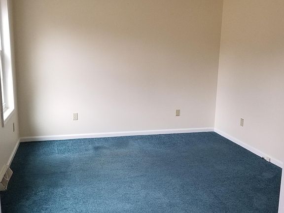2nd image of 21 Gates Ave N