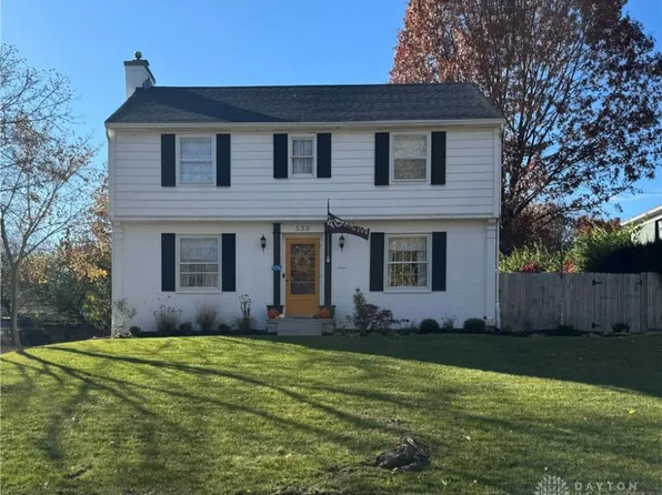 533 Acorn Dr, Oakwood, OH 45419
