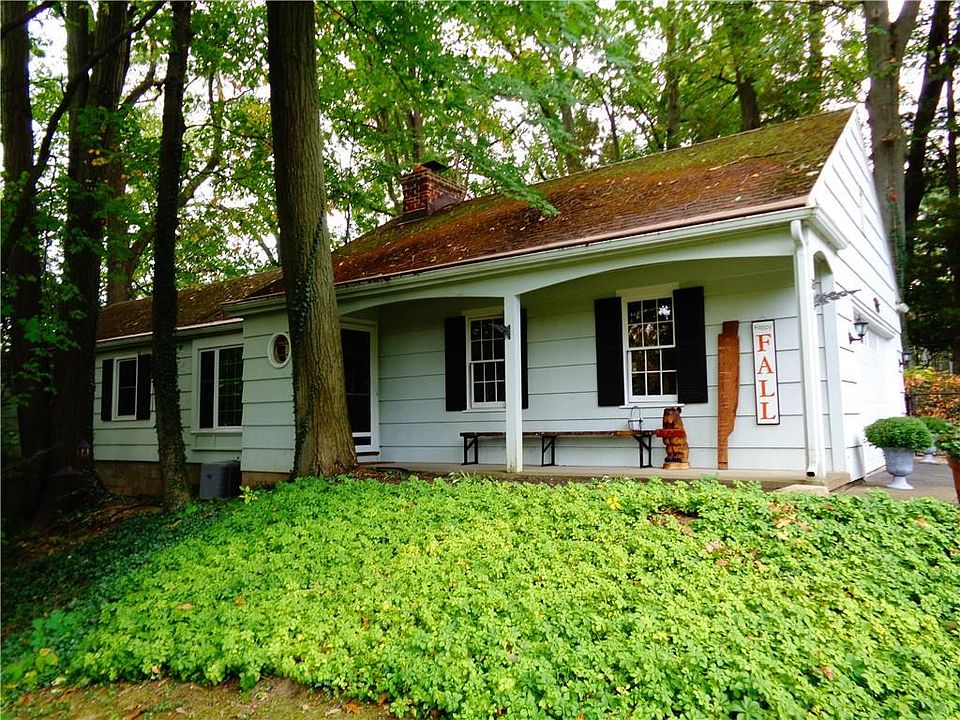 1st image of 35 Little Brook Dr