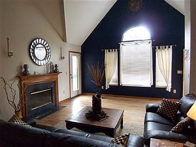 3rd image of 903 Arboretum Cir