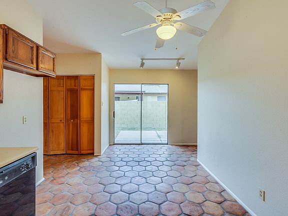 4th image of 530 E Oraibi Dr