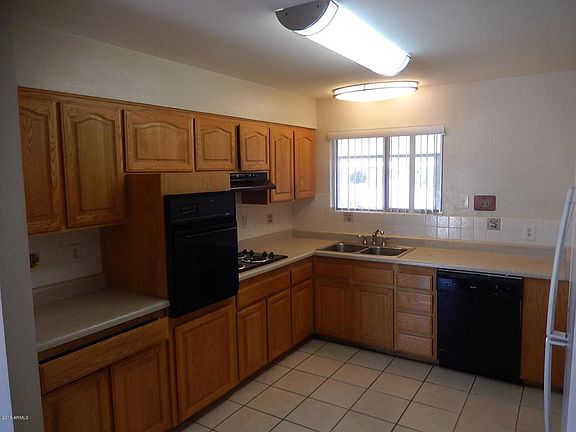 3rd image of 10544 W Connecticut Ave