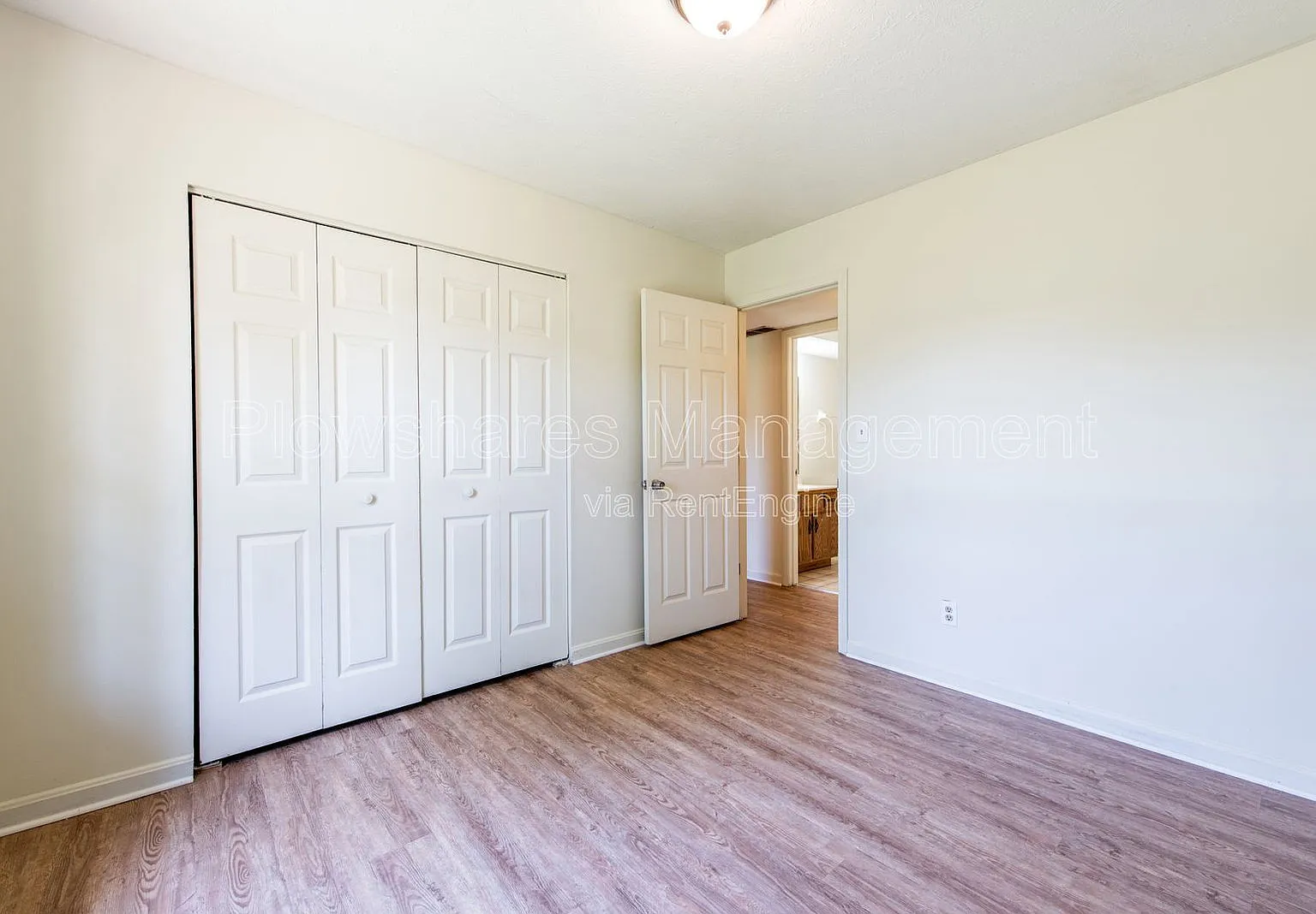 2 bed, 1.0 bath, 936 sqft, $1,195 — Photo 4