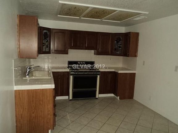 4th image of 5513 S Eastern Ave