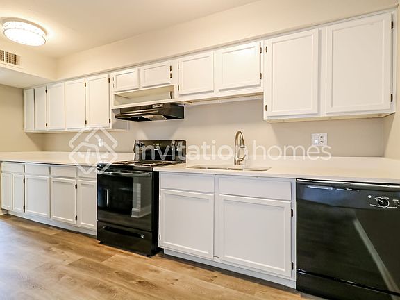 5th image of 3133 W Port Au Prince Ln