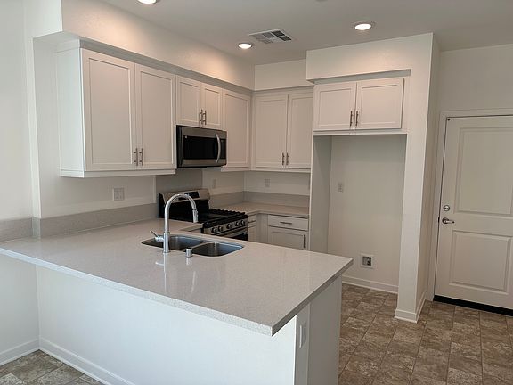 Homesite 52 kitchen