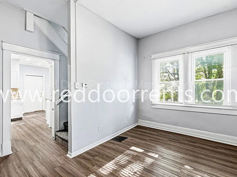 736 E Morris St — Photo 12