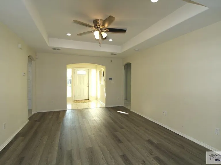 23329 Grapefruit Ave — Photo 11