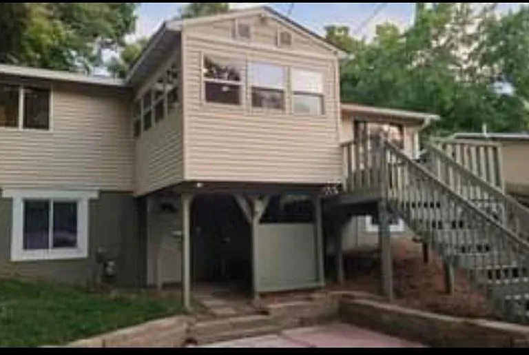3 season porch, deck