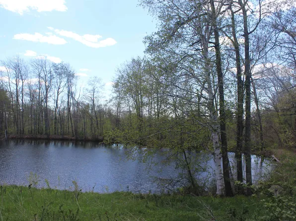 200 Meaderboro Road, Farmington, NH 03835