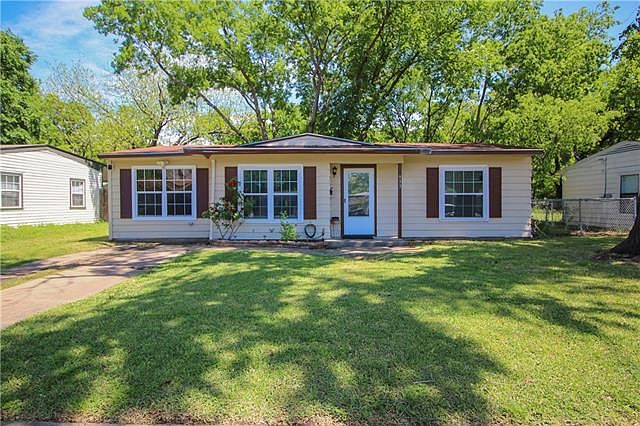 1st image of 933 Indian Hills Dr