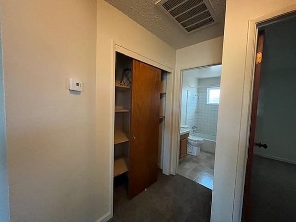 5th image of 430 Acacia Ave