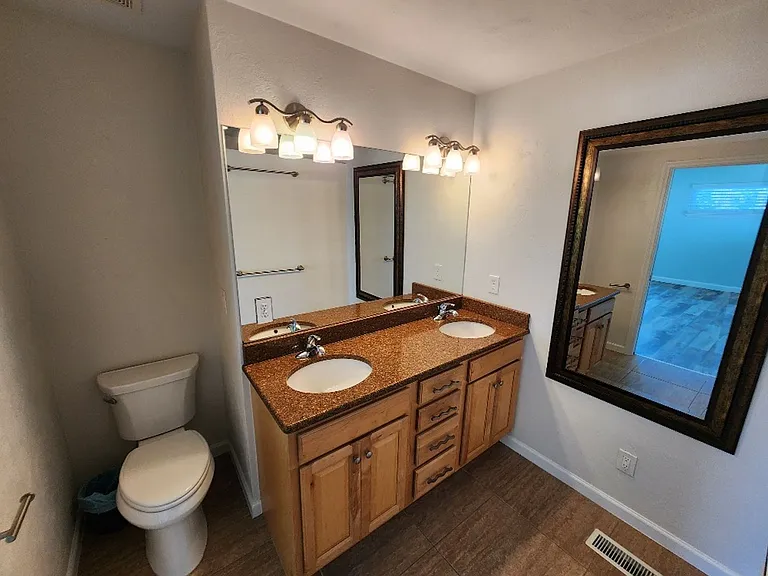 110 Surf St — Photo 23