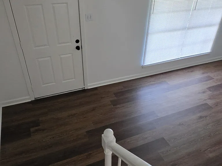 16023 Derby Ave — Photo 7