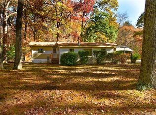 82 Luchon Rd, Willington, CT 06279