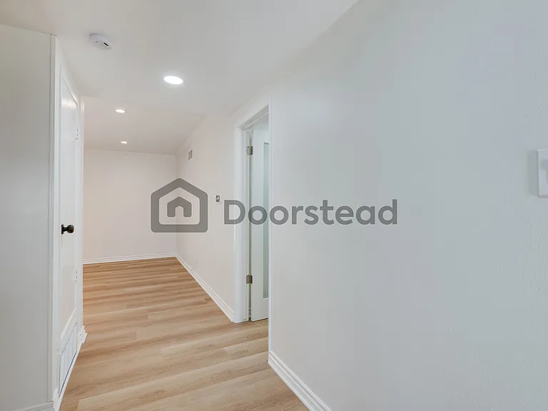 10050 Debra Ave — Photo 17
