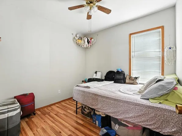 175 Van Winkle Avenue image 8 of 14