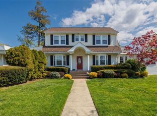 49 Lakeview Ave, Rockville Centre, NY 11570