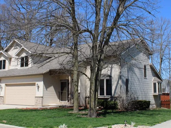 502 Park PLACE #17, Kewaskum, WI 53040