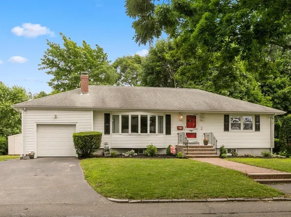 106 Dow Ave, Arlington, MA 02476